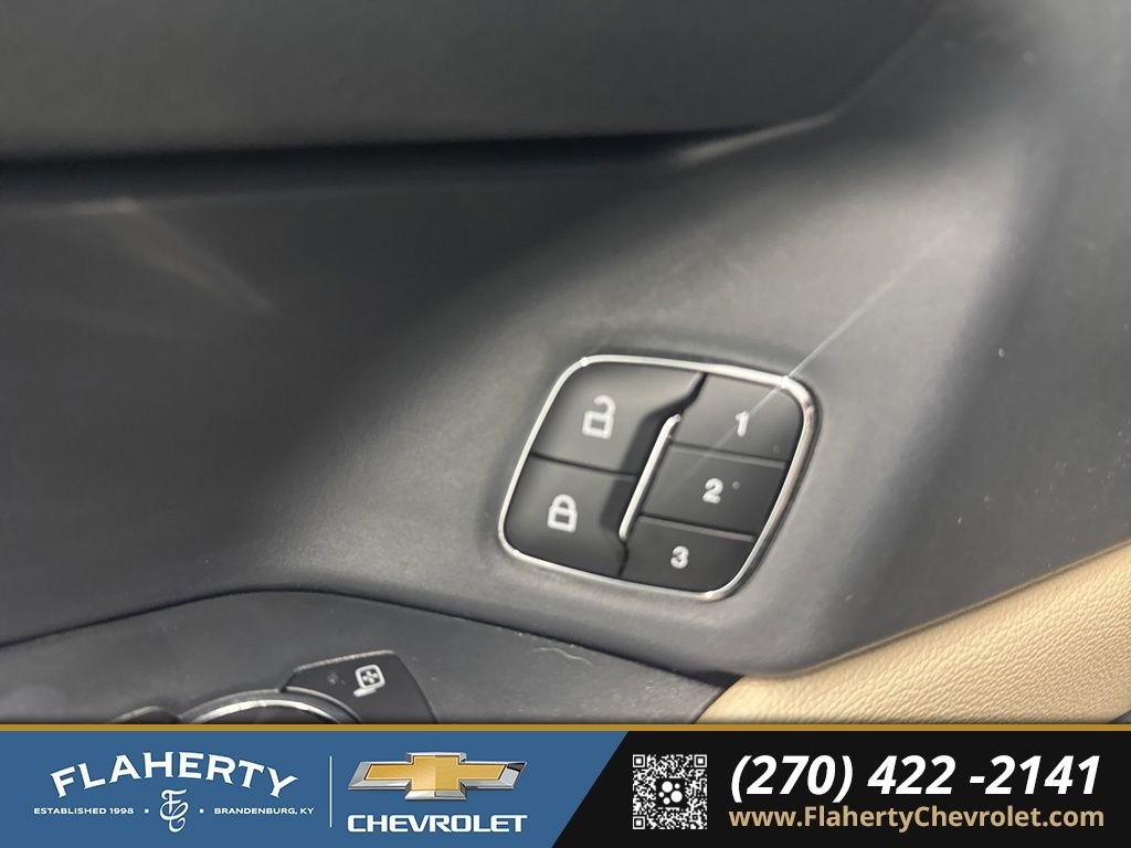 Used 2022 Ford Expedition Max Limited image 19