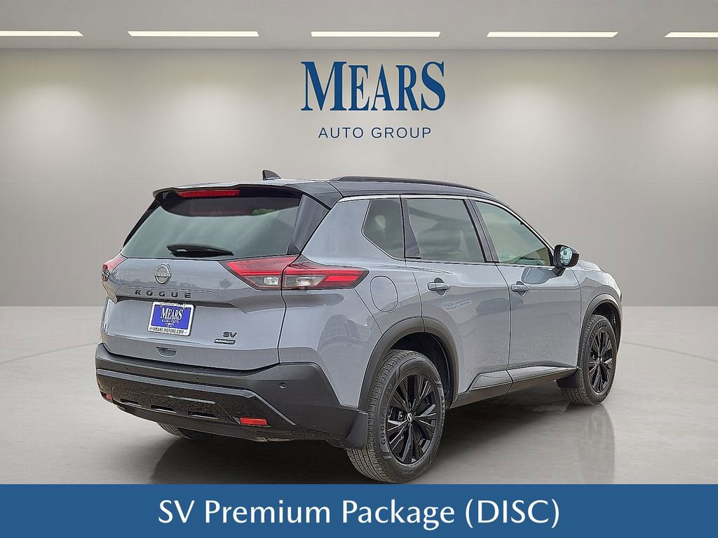 Used 2023 Nissan Rogue SV w/ SV Premium B Package image 6