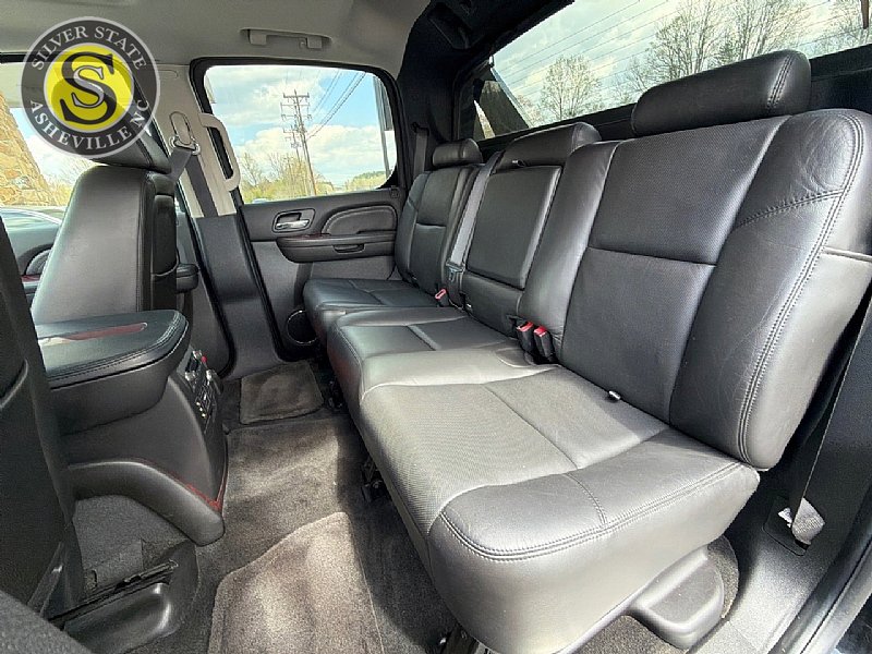 Used 2009 Cadillac Escalade EXT AWD/4WD image 14