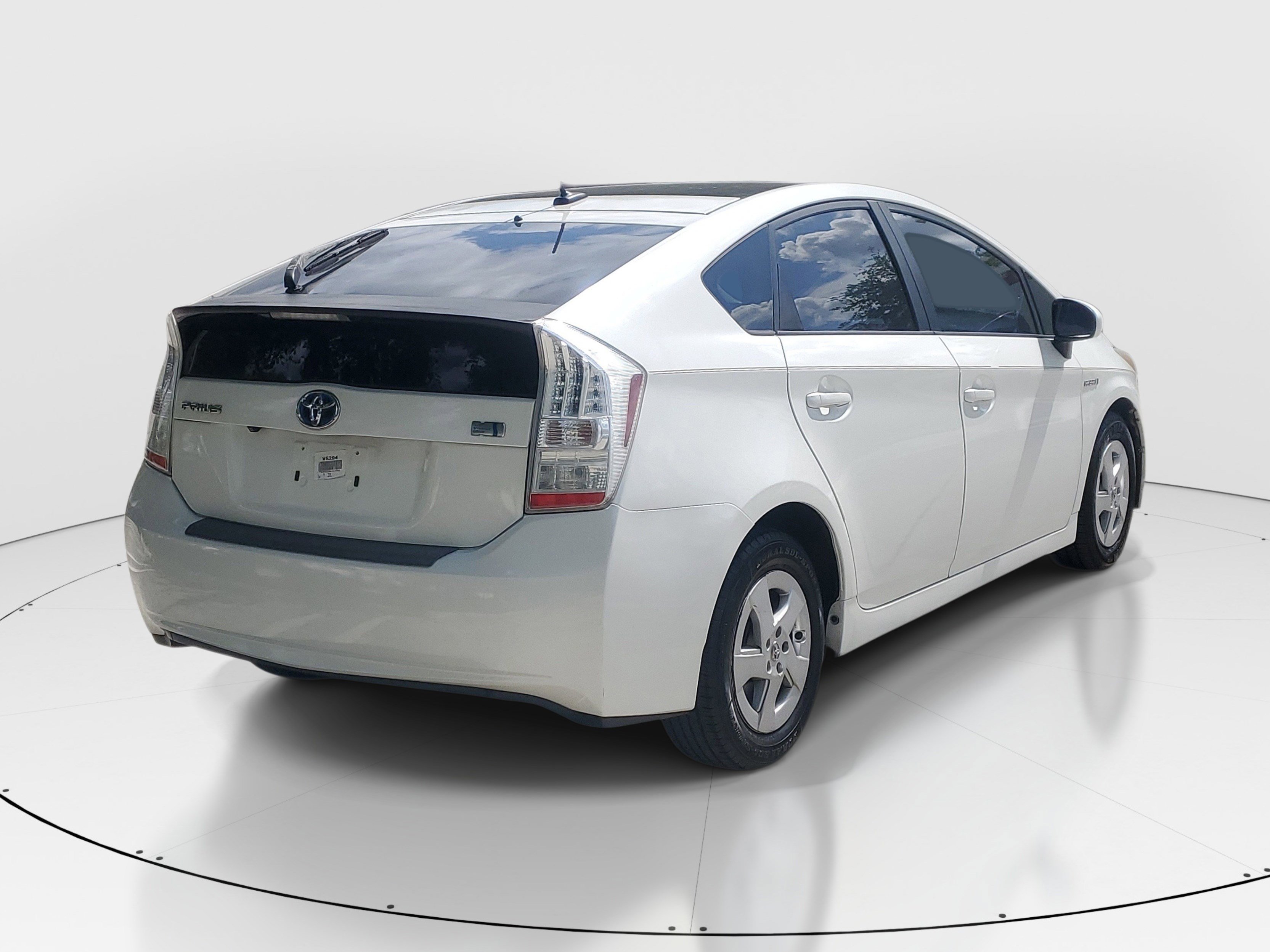 Used 2011 Toyota Prius Three w/ Solar Roof Pkg FWD image 3