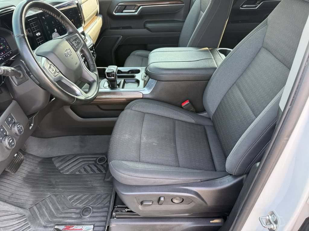 Used 2025 Chevrolet Silverado 1500 LT Trail Boss w/ Protection Package AWD/4WD image 10