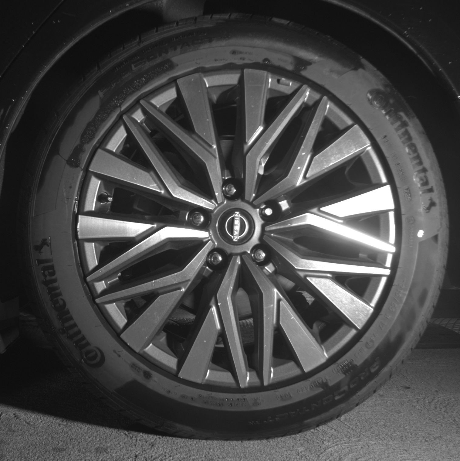 Used 2025 Nissan Altima 2.5 SV FWD image 14