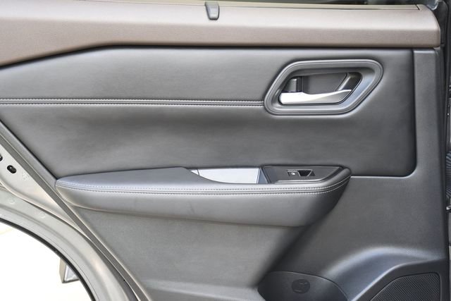 Used 2023 Nissan Rogue SL w/ SL Premium Package FWD image 25