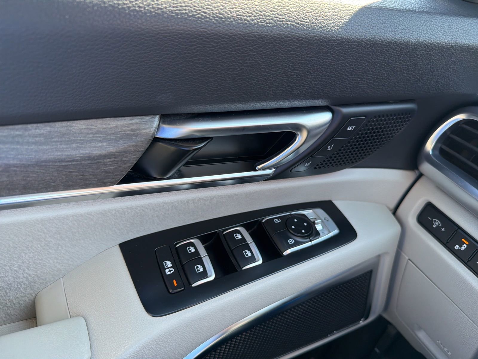 Used 2021 Kia Telluride SX w/ SX Prestige Package image 20