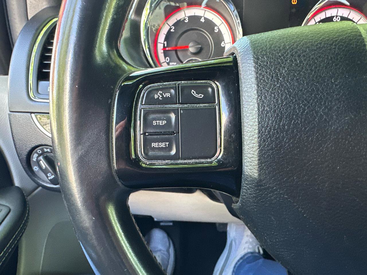 Used 2019 Dodge Grand Caravan SXT FWD image 14