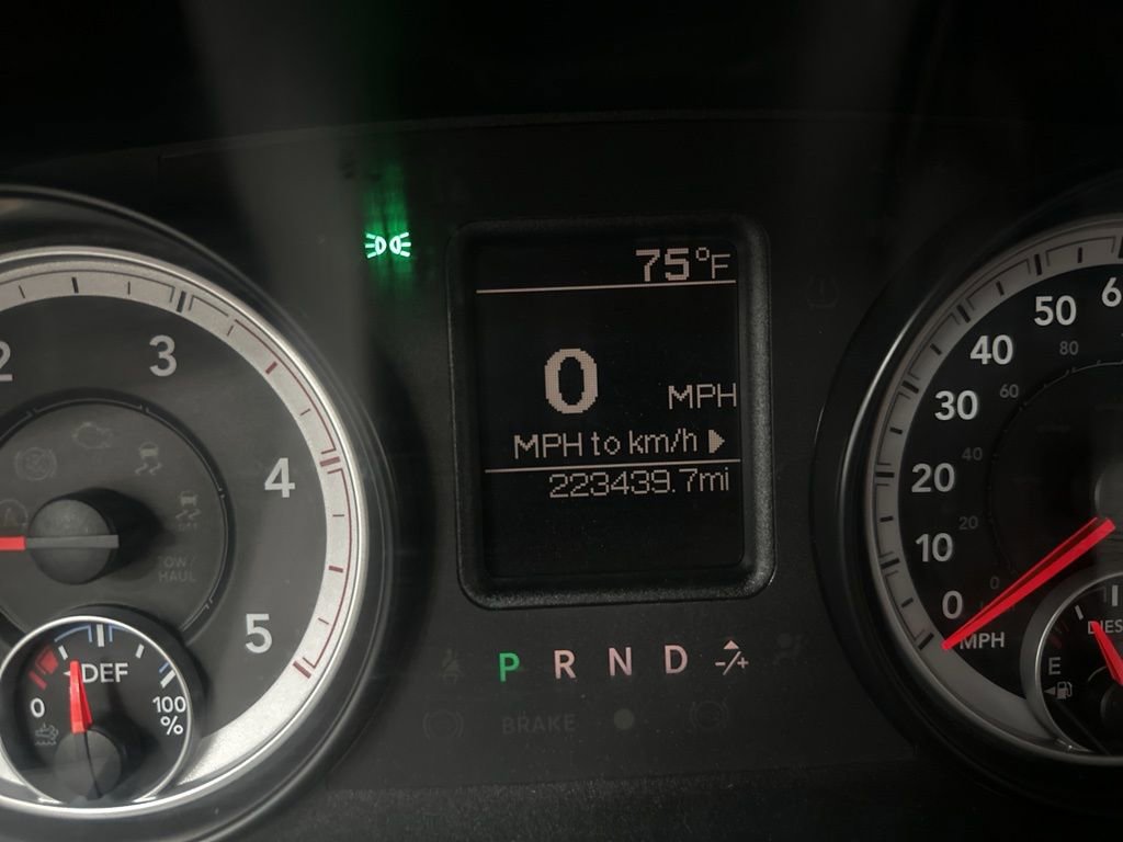 Used 2014 RAM 3500 Tradesman w/ Chrome Appearance Group image 17