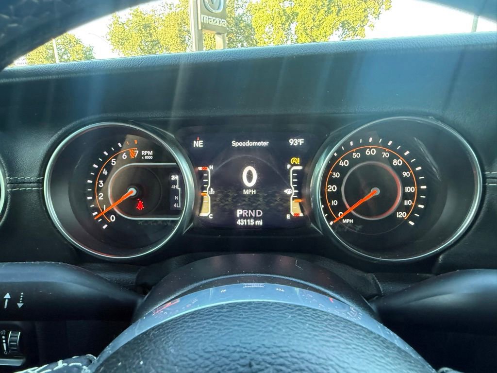 Used 2020 Jeep Gladiator Overland AWD/4WD image 11