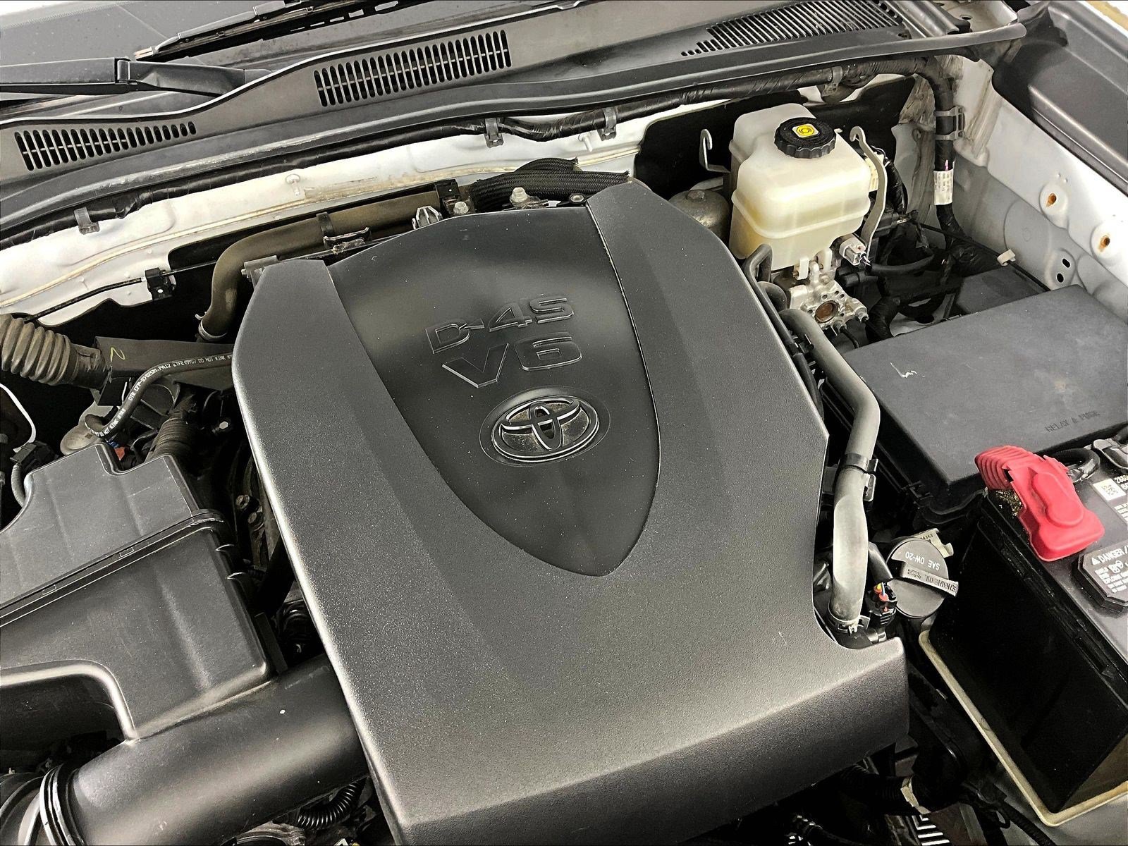 Used 2020 Toyota Tacoma TRD Off-Road w/ TRD Premium Off Road Package AWD/4WD image 32