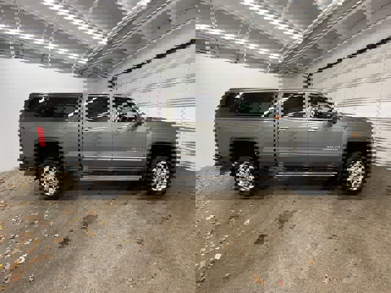 Used 2017 GMC Sierra 2500 Denali w/ Duramax Plus Package image 7