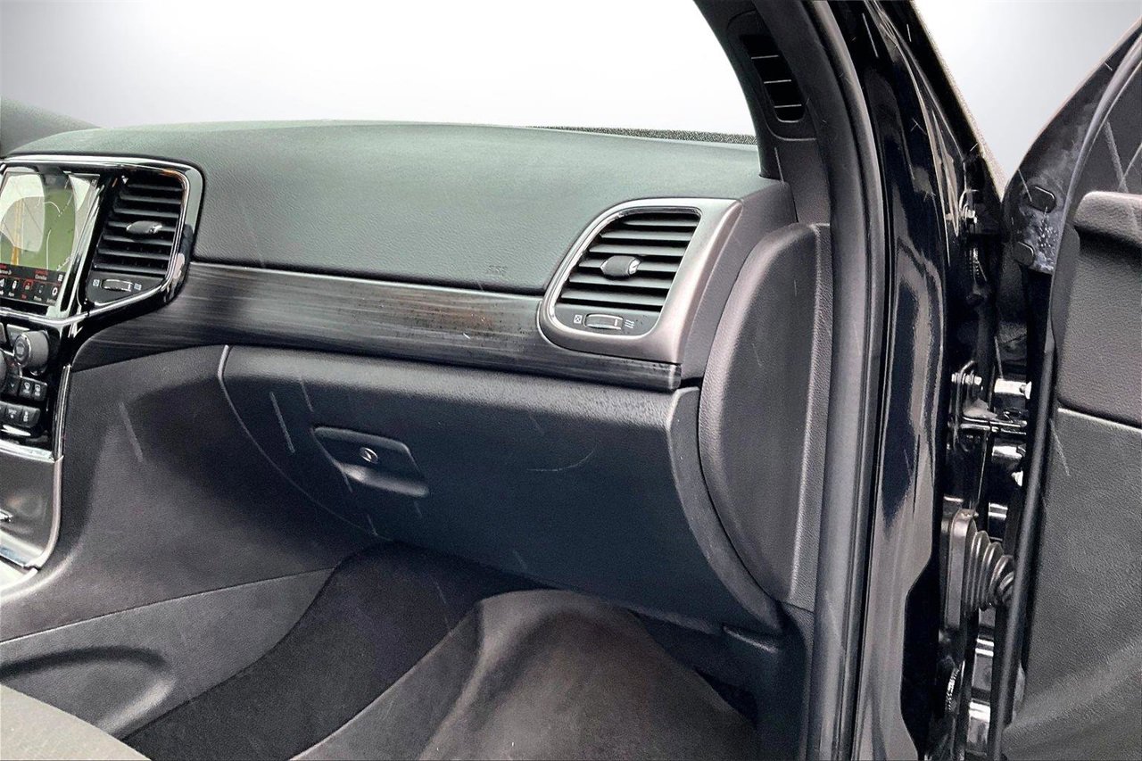 Certified 2020 Jeep Grand Cherokee Laredo image 20