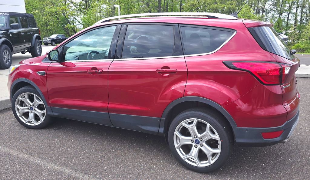Used 2019 Ford Escape Titanium AWD/4WD image 8