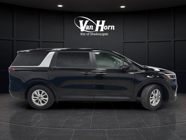 Used 2024 Kia Carnival LX FWD image 8