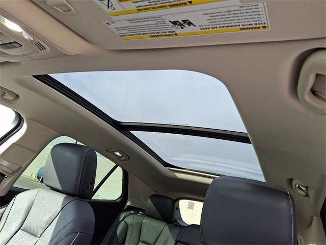 Used 2021 Buick Envision Essence w/ Technology Package I image 17