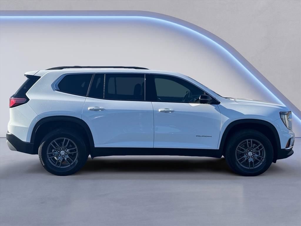 Used 2025 GMC Acadia Elevation image 6