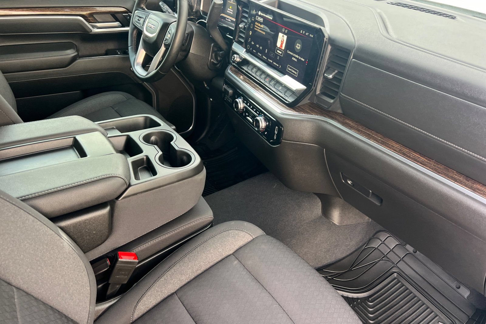 Used 2025 GMC Sierra 2500 SLE w/ SLE Value Package; AWD/4WD image 12