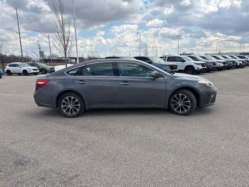 Used 2018 Toyota Avalon XLE w/ All Weather Liner Package image 11