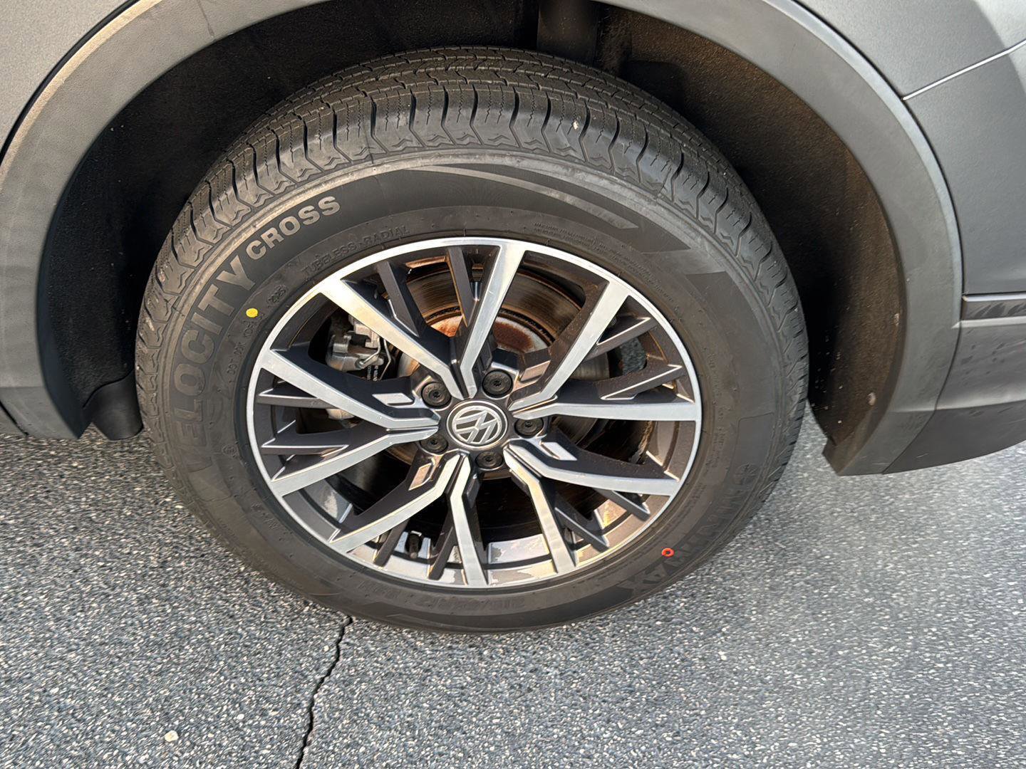 Used 2021 Volkswagen Tiguan S image 30