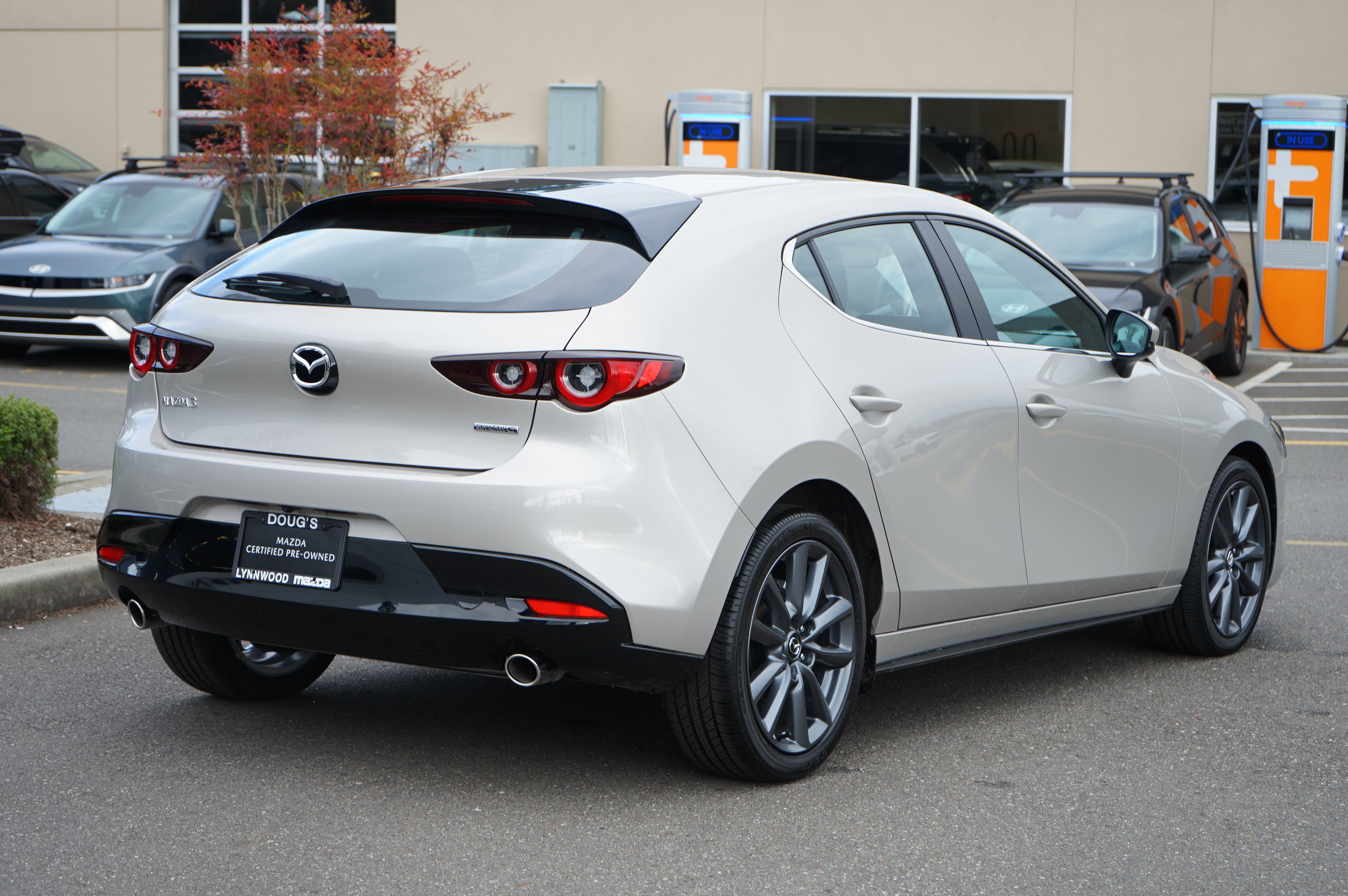 Used 2024 MAZDA MAZDA3 s FWD image 3
