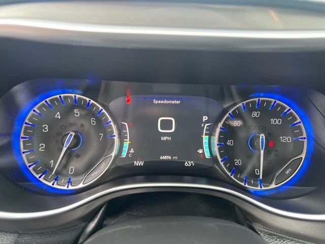 Used 2019 Chrysler Pacifica Limited FWD image 31