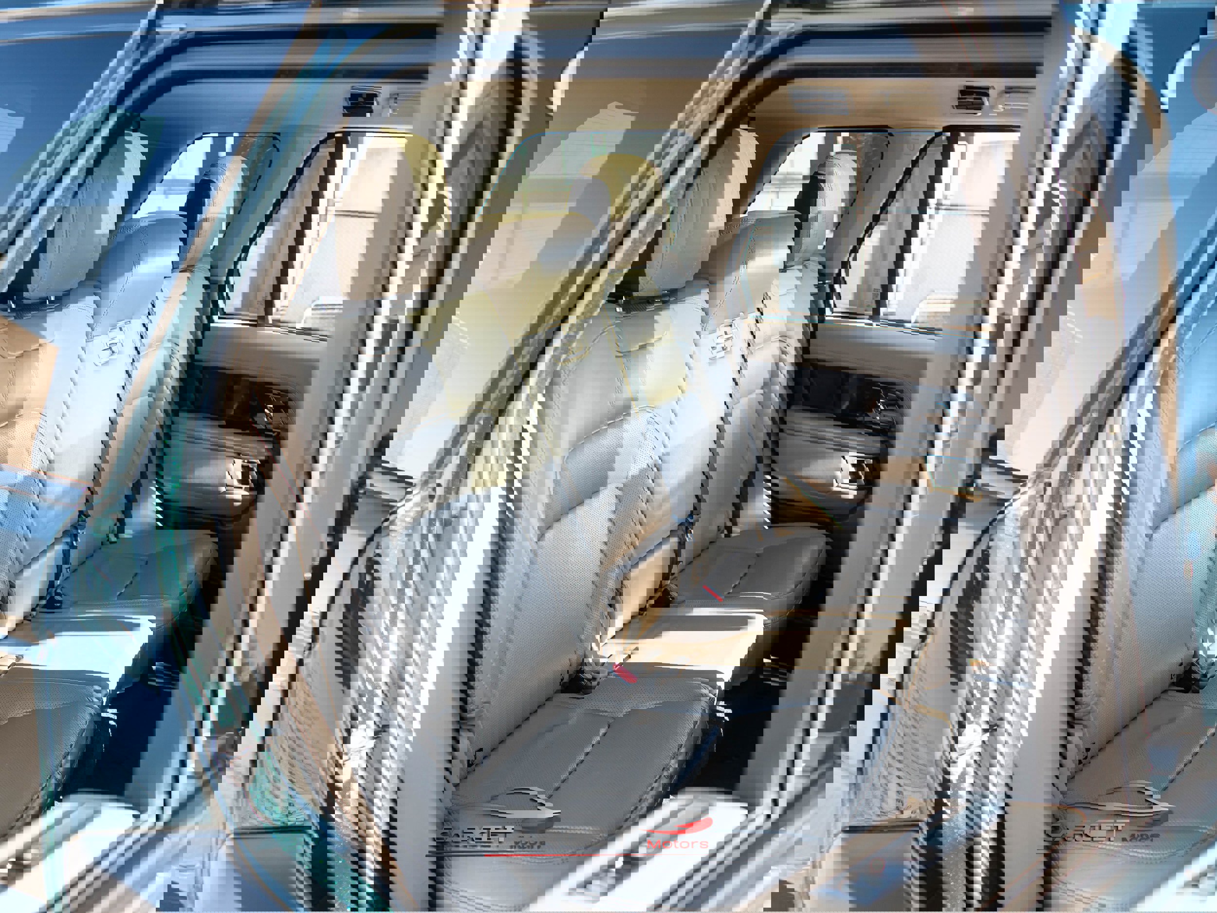 Used 2020 Land Rover Range Rover HSE image 18