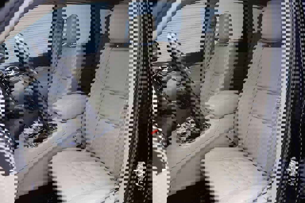 Used 2021 Jeep Grand Cherokee Limited w/ Premium Lighting Group image 17