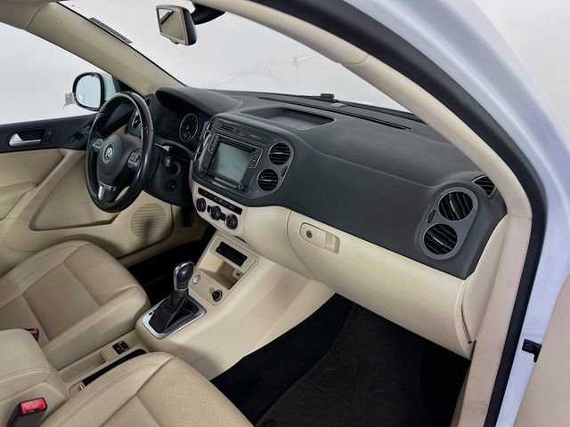 Used 2017 Volkswagen Tiguan S image 27
