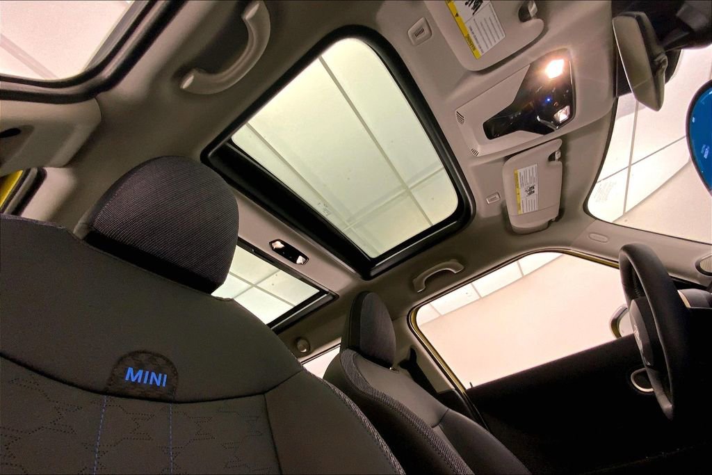 Certified 2025 MINI Cooper S image 26