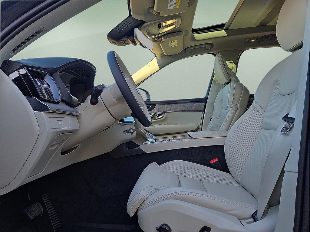 New 2026 Volvo XC90 B6 Ultra w/ Protection Package Premier AWD/4WD image 23