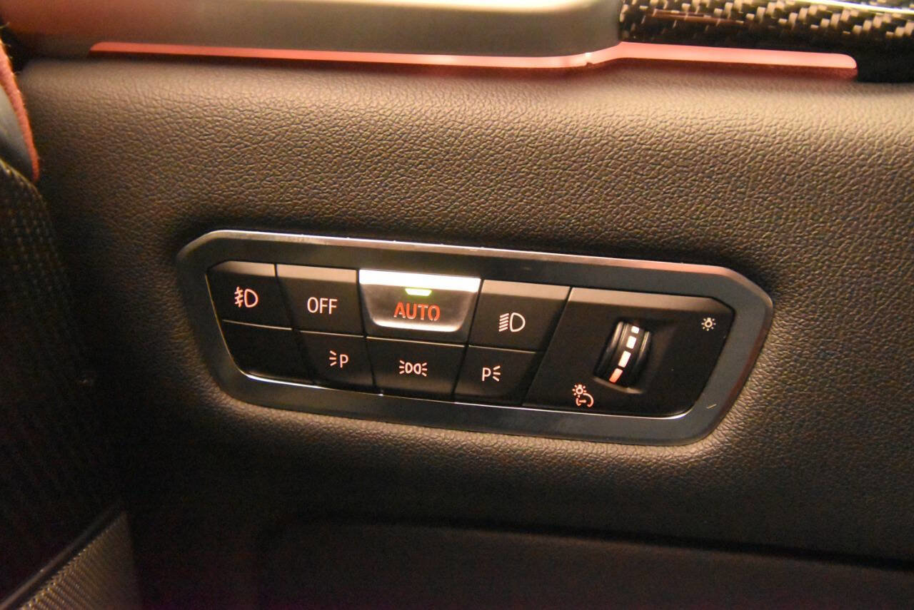 Used 2021 BMW X6 M50i w/ Premium Package image 30