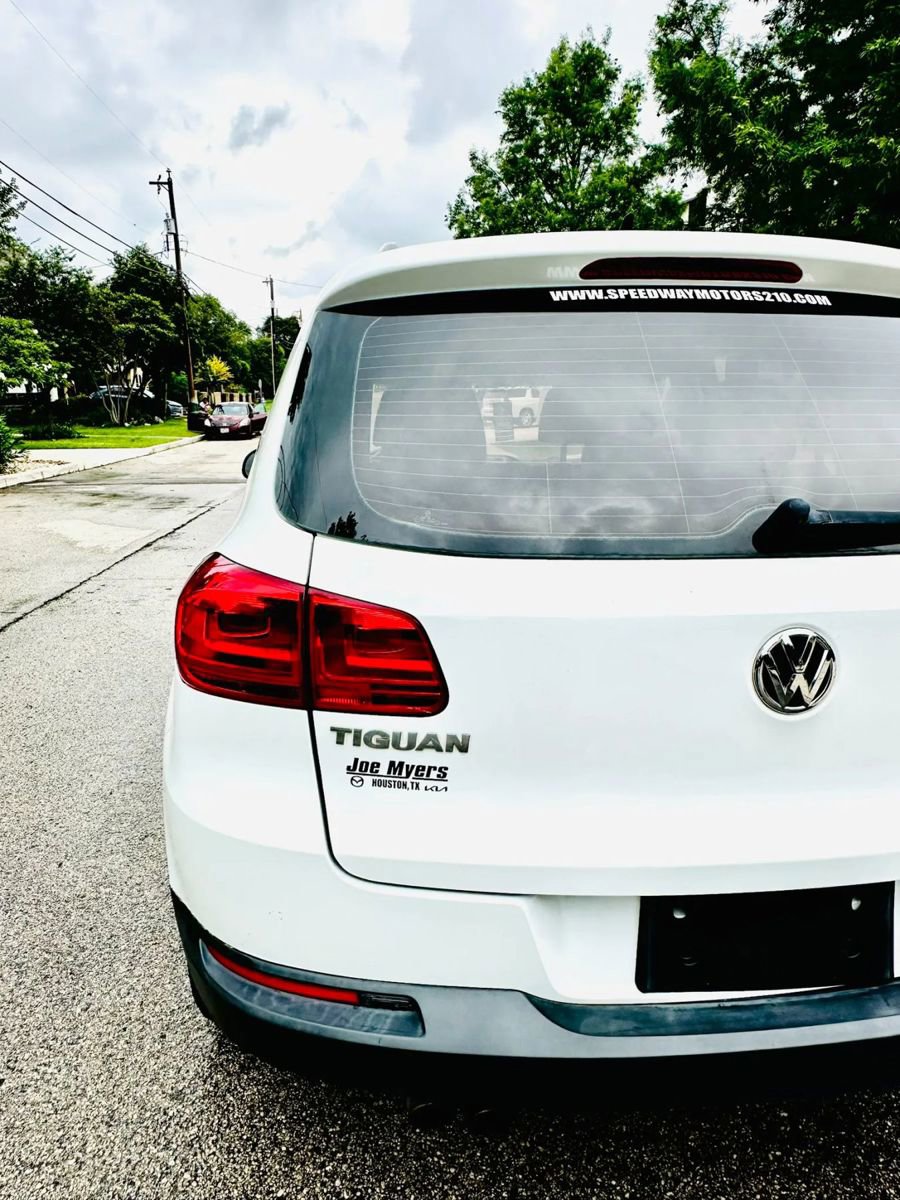 Used 2017 Volkswagen Tiguan S FWD image 9