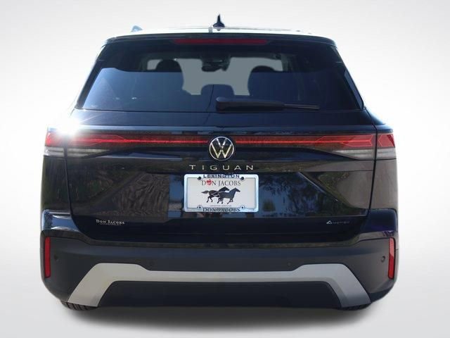 New 2026 Volkswagen Tiguan S image 26