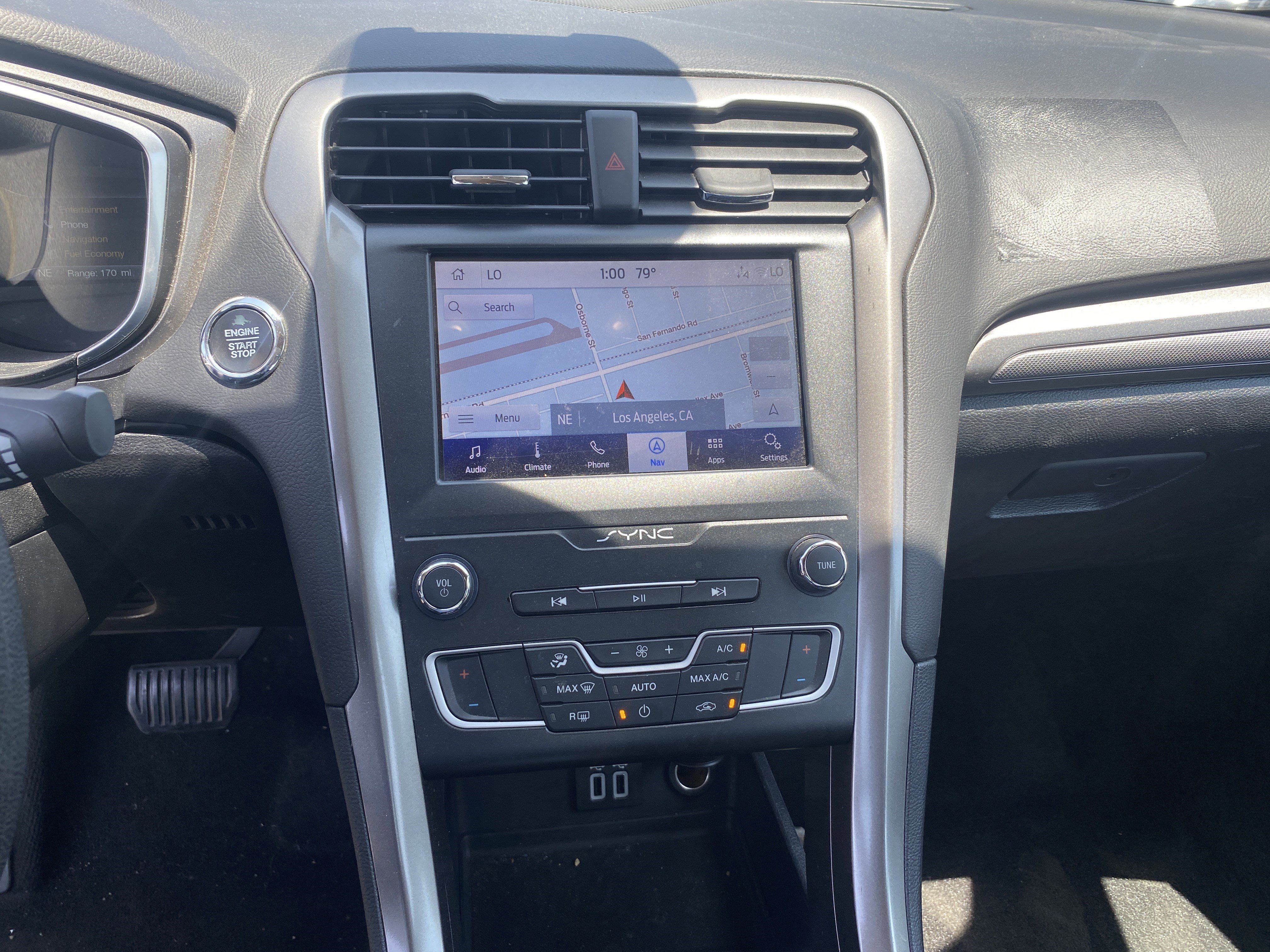 Used 2019 Ford Fusion SE FWD image 15