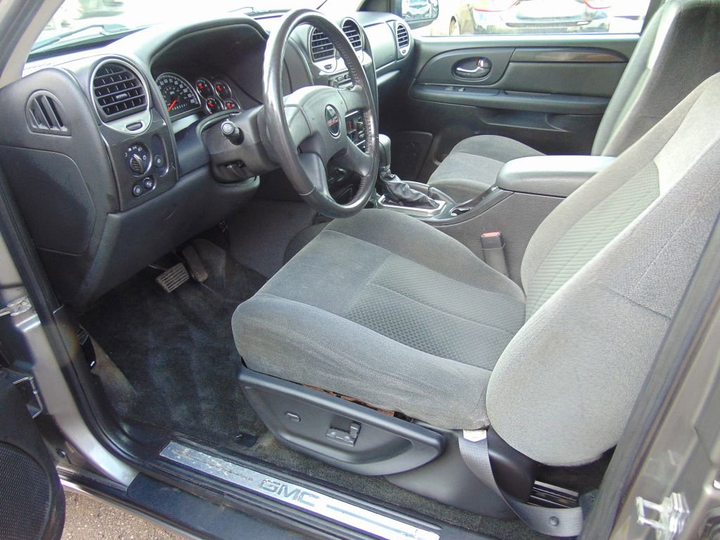 Used 2007 GMC Envoy SLE image 2