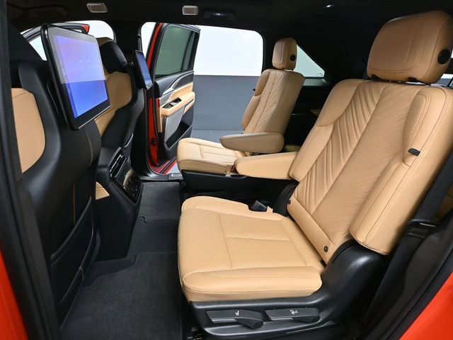 Used 2026 Cadillac Escalade IQ Sport 2 w/ LPO, ONYX Package image 43