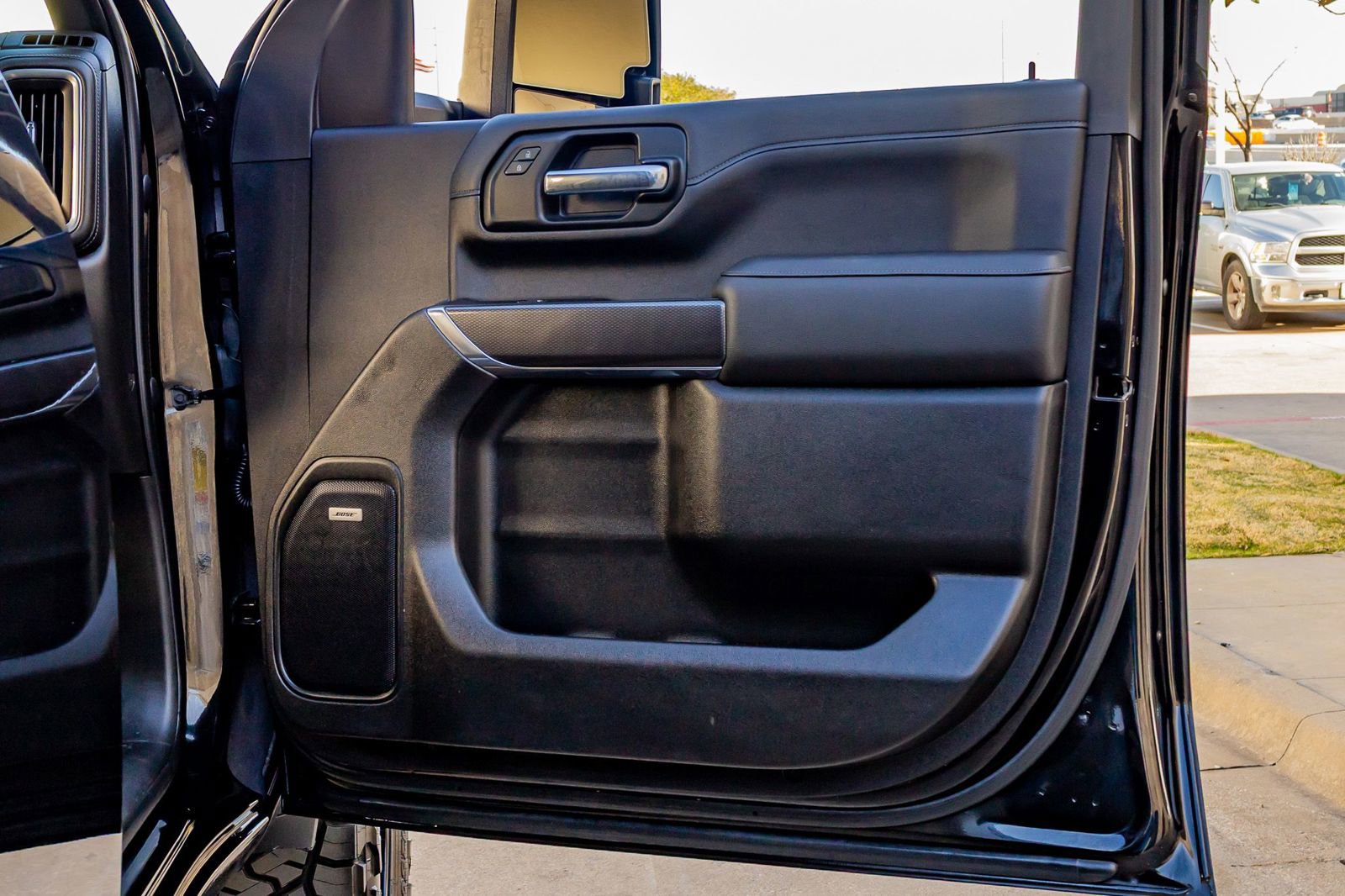 Used 2022 Chevrolet Silverado 2500 LTZ w/ Carhartt Edition AWD/4WD image 35