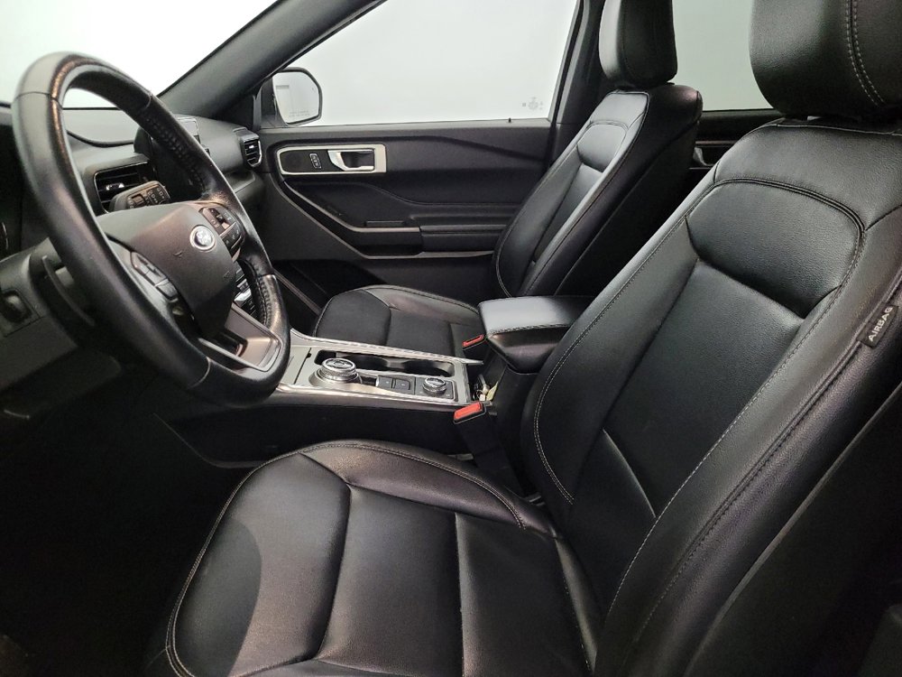 Used 2020 Ford Explorer XLT w/ Equipment Group 202A image 17