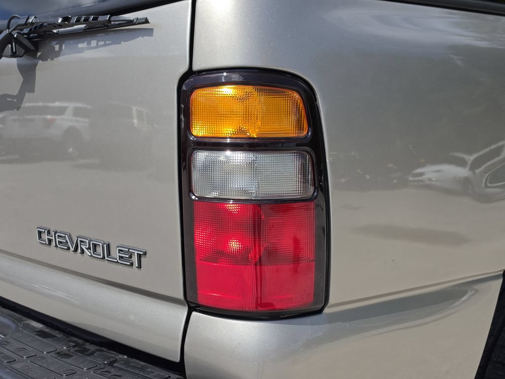 Used 2003 Chevrolet Tahoe LS AWD/4WD image 8