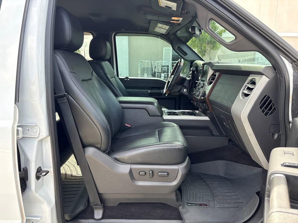 Used 2015 Ford F250 Lariat image 6