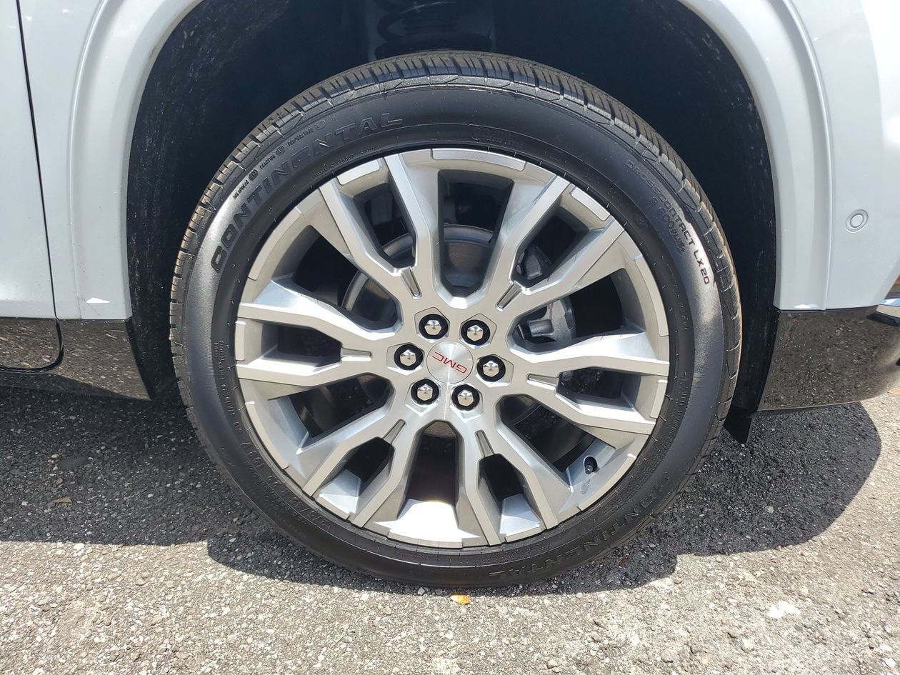 New 2026 GMC Acadia Denali w/ Super Cruise Package FWD image 6
