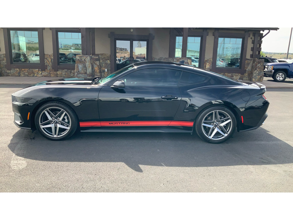 Used 2026 Ford Mustang Premium RWD image 1