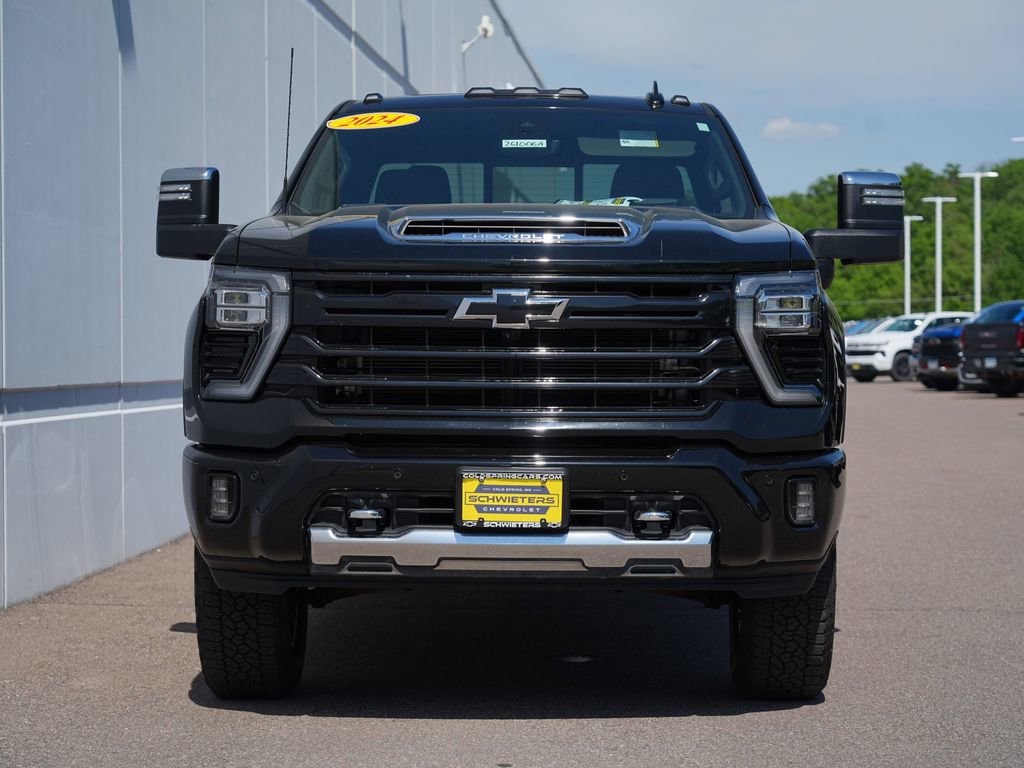 Used 2024 Chevrolet Silverado 3500 High Country w/ High Country Premium Package AWD/4WD image 8