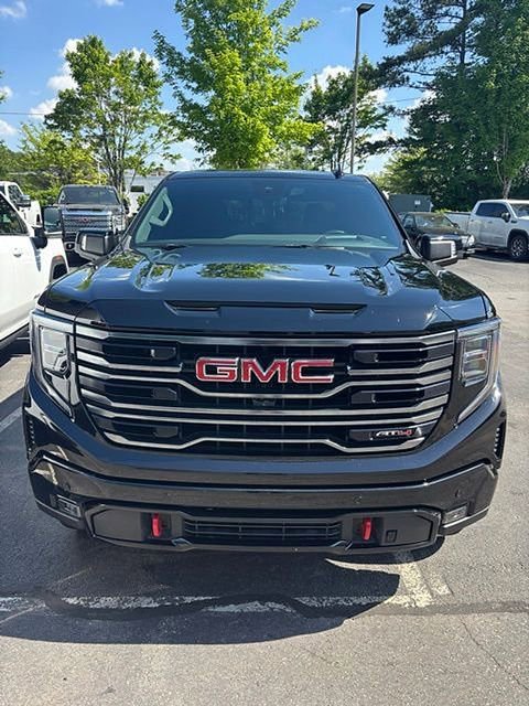 Used 2025 GMC Sierra 1500 AT4 w/ AT4 Premium Package AWD/4WD image 2