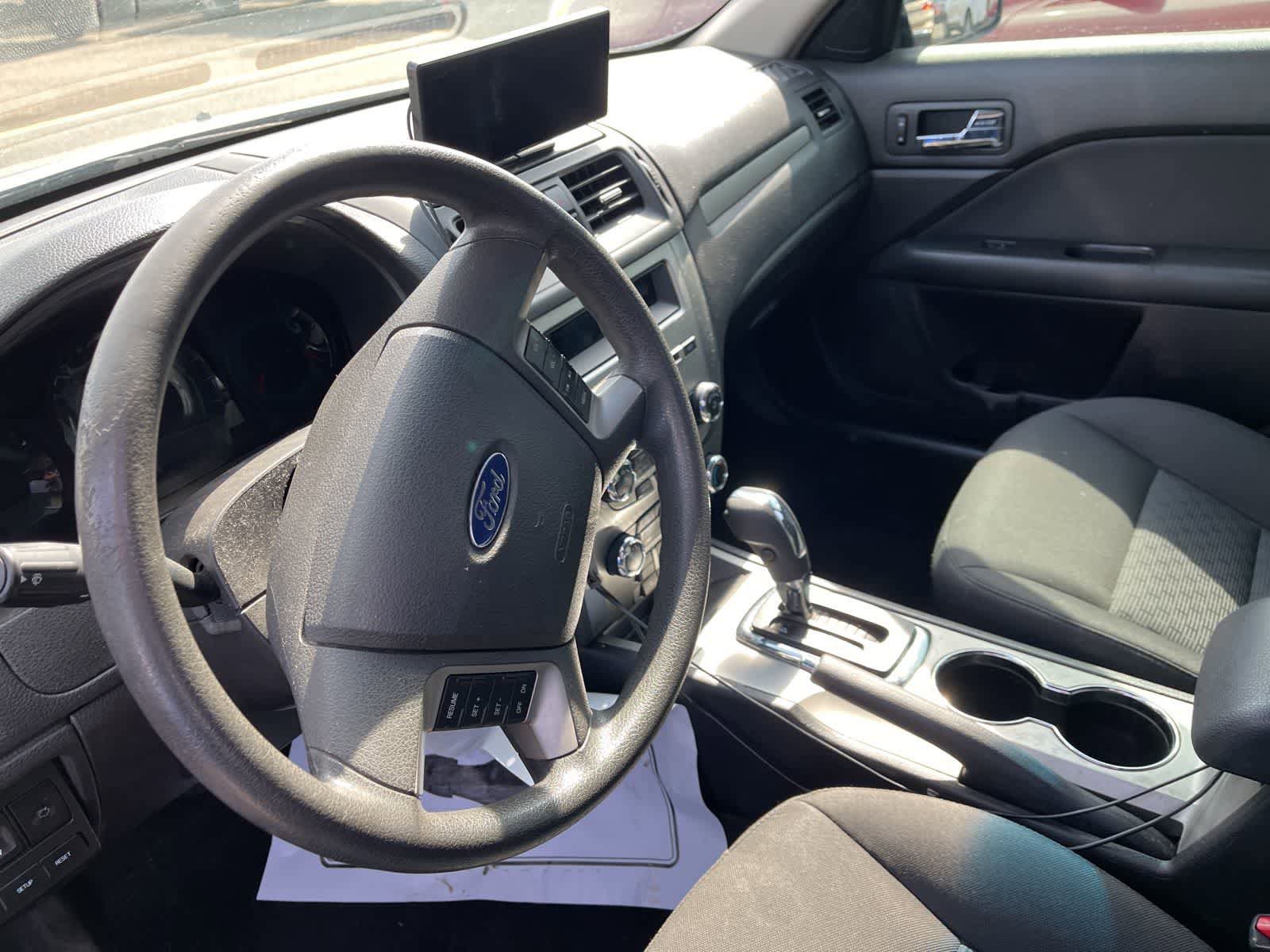 Used 2010 Ford Fusion SE image 26
