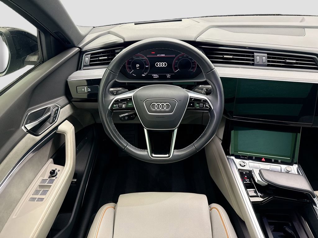 Used 2024 Audi Q8 e-tron Prestige image 10