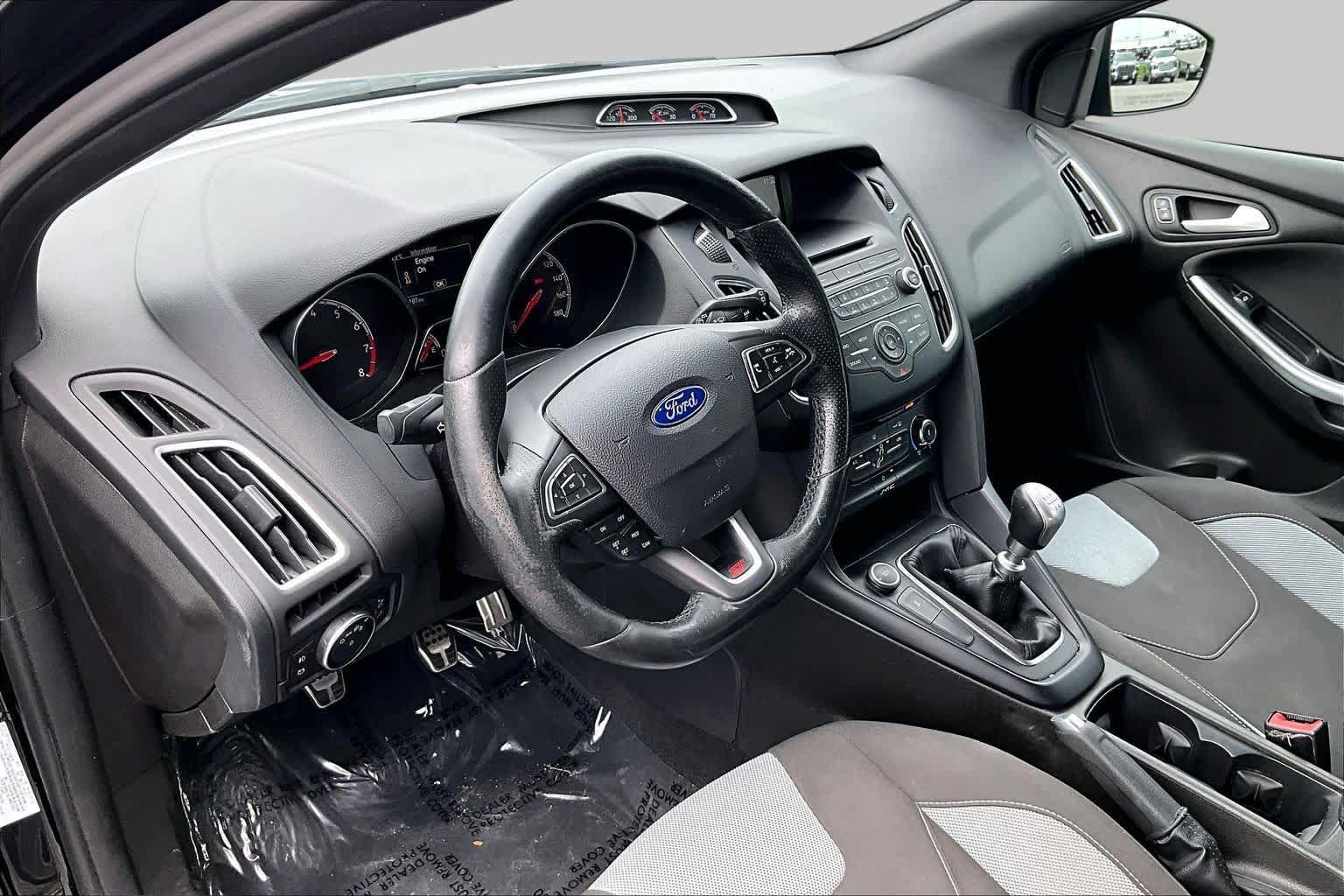 Used 2016 Ford Focus ST FWD image 18