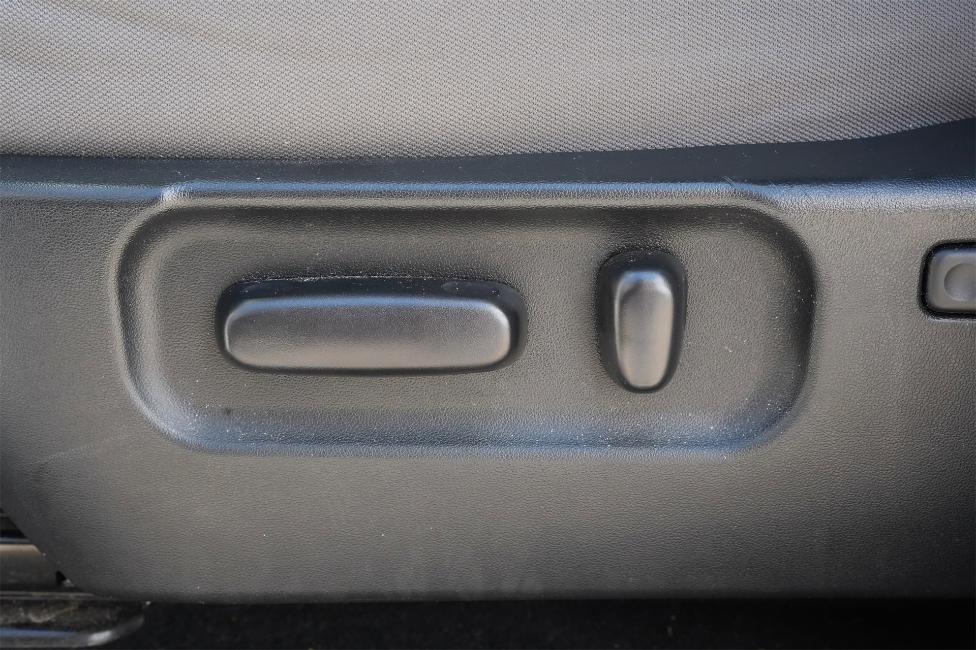 Used 2022 Toyota Tacoma SR5 w/ Technology Package image 16