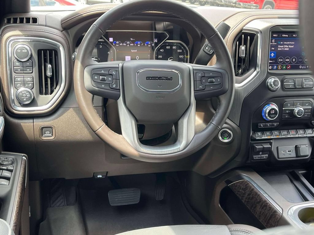 Used 2021 GMC Sierra 2500 Denali AWD/4WD image 12