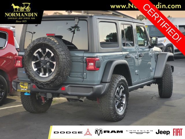 Used 2025 Jeep Wrangler Unlimited Rubicon 4xe w/ Convenience Group AWD/4WD image 3