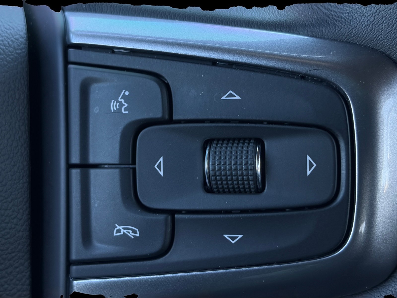 Used 2022 Chevrolet Tahoe Z71 w/ Off-Road Capability Package image 27