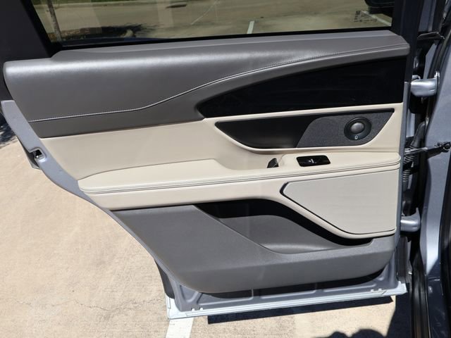 Used 2024 Lincoln Nautilus Reserve w/ Equipment Group 202A image 20